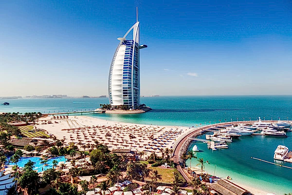 Dubai'nin Modern Yapıları ve Çöl Safarisi İle Unutulmaz Bir Tatil Deneyimi